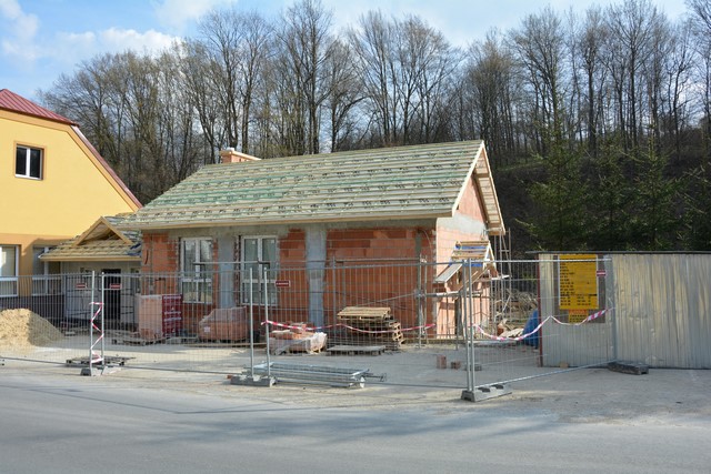 Budowa budynku usługowego z przeznaczeniem na centrum społeczno-kulturalne w miejscowości Lecka.