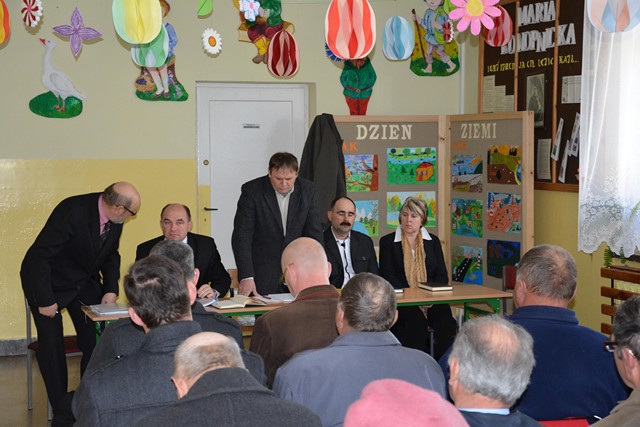 Z zebrań wiejskich - wybory sołtysa.