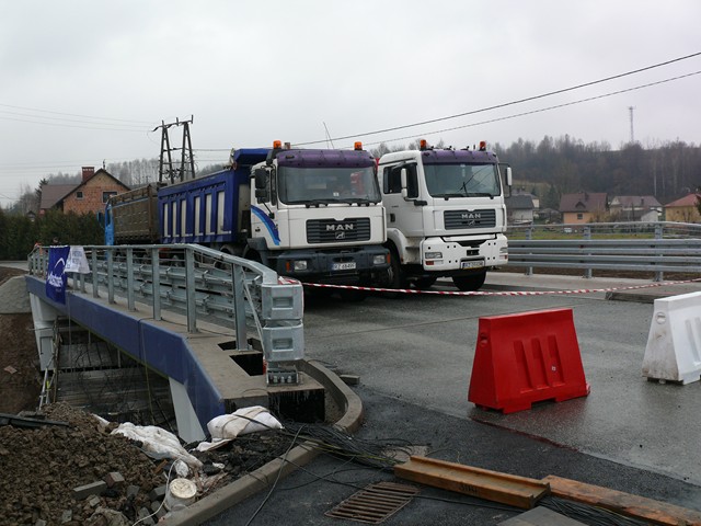 PRÓBA OBCIĄŻENIOWA NOWEGO BŁAŻOWSKIEGO MOSTU 10 grudnia 2015 r.